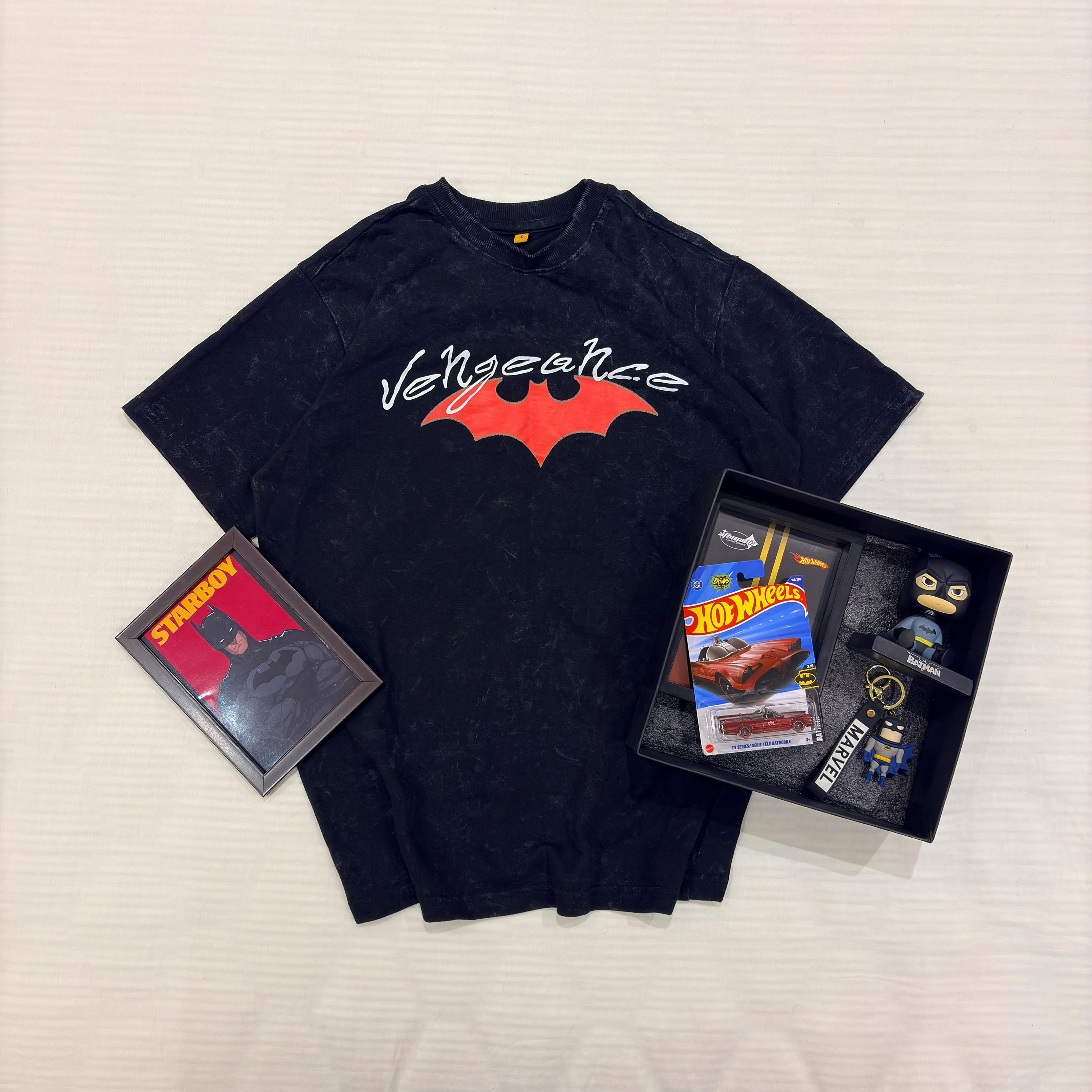 BATMAN SHADOWS GIFT BOX