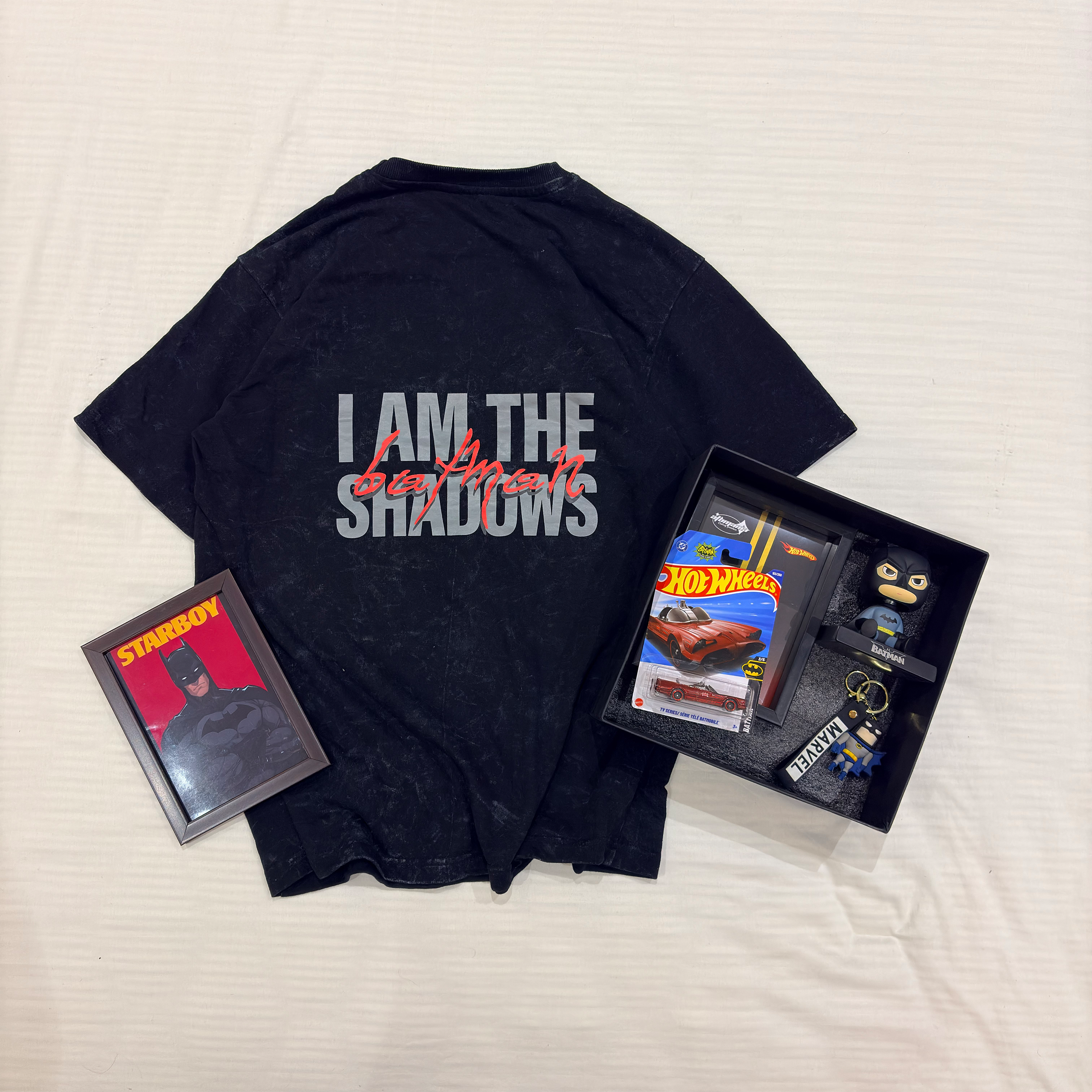 BATMAN SHADOWS GIFT BOX